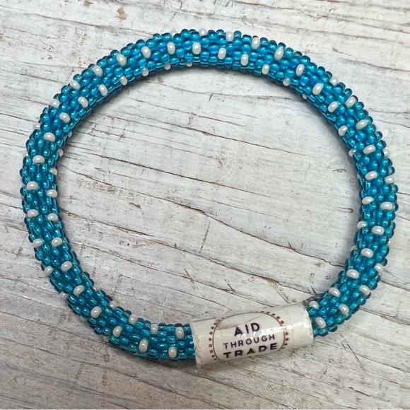 ❤️ Aid through trade roll on bracelets! 🆕 Boho! Beautiful blue colors! Set of 3 - Picture 5 of 7